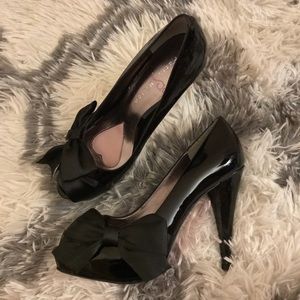 Paris Hilton Black Platform Heel Peep Toe 6.5m